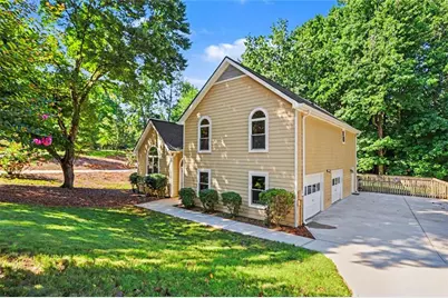 8618 Wood Springs Court, Douglasville, GA 30135 - Photo 2