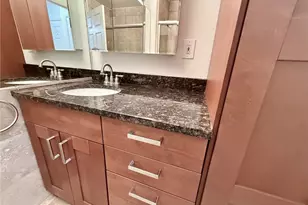 1075 Peachtree Walk NE, Atlanta, GA 30309 - Photo 20