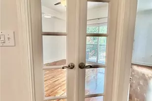 1075 Peachtree Walk NE, Atlanta, GA 30309 - Photo 12