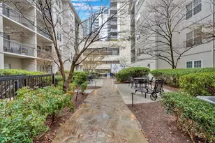1075 Peachtree Walk NE, Atlanta, GA 30309 - Photo 4