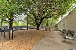 1075 Peachtree Walk NE, Atlanta, GA 30309 - Photo 30
