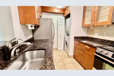 1075 Peachtree Walk NE #A206, Atlanta, GA 30309 - Photo 8