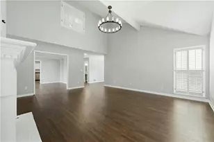 1122 Club Trace NE, Atlanta, GA 30319 - Photo 4