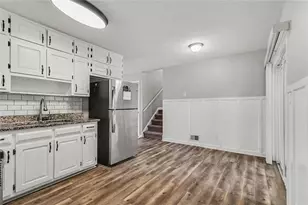 2538 Burton Cir, Morrow, GA 30260 - Photo 8