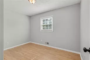 2538 Burton Cir, Morrow, GA 30260 - Photo 12