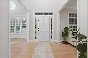 682 Montglade Ct, Suwanee, GA 30024 - Photo 6