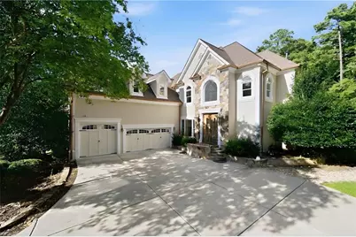 6709 Wooded Cove Court, Flowery Branch, GA 30542 - Photo 4
