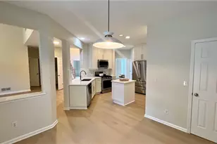 7035 Grand View Way, Suwanee, GA 30024 - Photo 32
