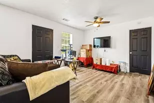 200 Pine Ridge Dr, Carrollton, GA 30117 - Photo 4
