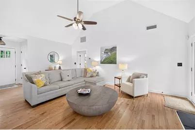 5659 Lakeshore Road, Buford, GA 30518 - Photo 10