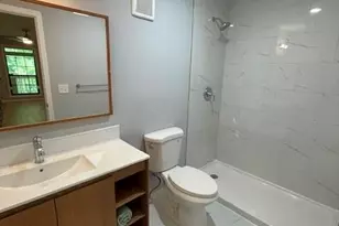 2697 Vinings Central Dr SE, Atlanta, GA 30339 - Photo 10