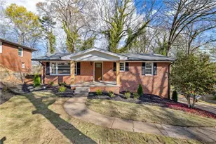 212 Christopher Dr, Gainesville, GA 30501 - Photo 1