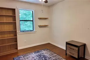 947 Lake Dr, Snellville, GA 30039 - Photo 18