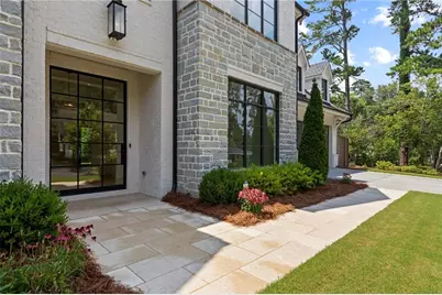 4550 Jolyn Place, Sandy Springs, GA 30342 - Photo 4