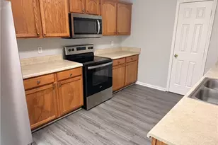 6229 Hickory Ln Cir, Union City, GA 30291 - Photo 4