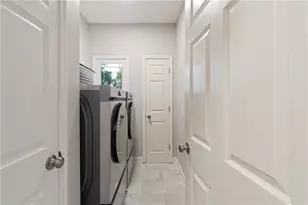 802 Lakeglen Dr, Suwanee, GA 30024 - Photo 24