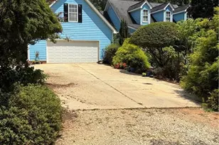 1555 Maple Ridge Dr, Loganville, GA 30052 - Photo 2