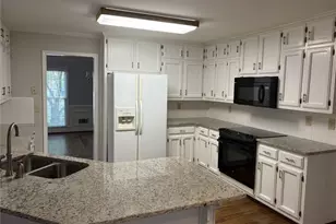 978 SW Mill Bend Dr SW, Lawrenceville, GA 30044 - Photo 4