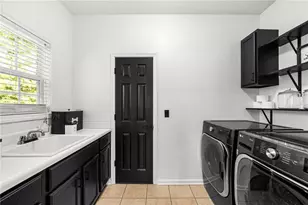 176 Oak Leaf Dr, Carrollton, GA 30116 - Photo 10