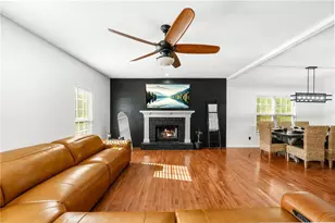 176 Oak Leaf Dr, Carrollton, GA 30116 - Photo 4