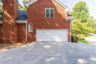 2560 Hamptons Run, Alpharetta, GA 30005 - Photo 2