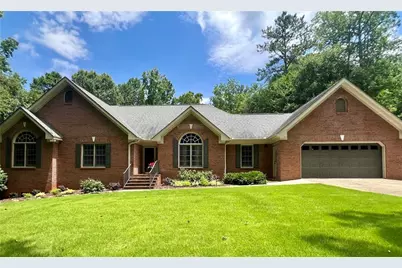 61 Hunters Way, Hoschton, GA 30548 - Photo 1
