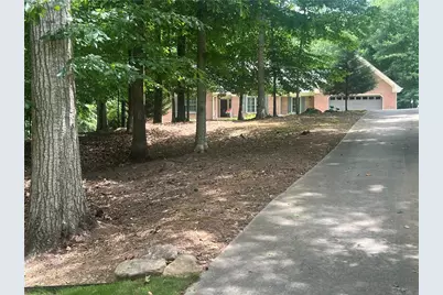 61 Hunters Way, Hoschton, GA 30548 - Photo 2