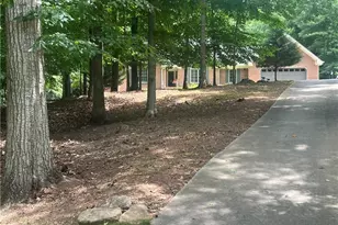 61 Hunters Way, Hoschton, GA 30548 - Photo 2