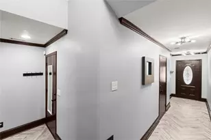 5583 Julian Pl, Atlanta, GA 30342 - Photo 6