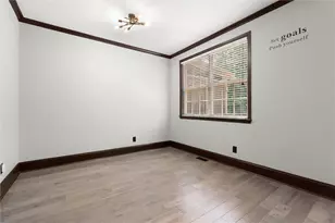 5583 Julian Pl, Atlanta, GA 30342 - Photo 14