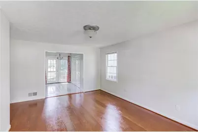 4647 Candlewyck Way, Buford, GA 30518 - Photo 2