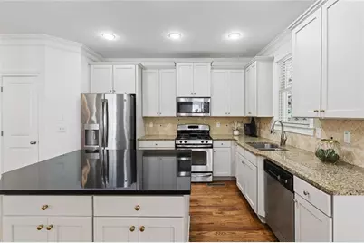 1634 Gilstrap Lane NW, Atlanta, GA 30318 - Photo 16