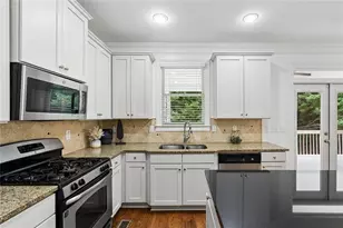 1634 Gilstrap Ln NW, Atlanta, GA 30318 - Photo 18