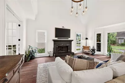 4499 Dobbs Crossing, Marietta, GA 30068 - Photo 6