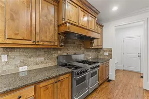 2452 Walkers Glen Ln, Buford, GA 30519 - Photo 24