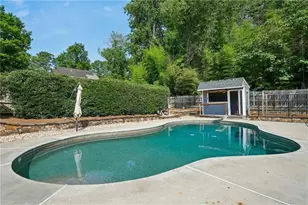 527 Paden Dr, Lawrenceville, GA 30044 - Photo 6