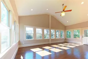 1041 Pine Grove Ave NE, Atlanta, GA 30319 - Photo 14