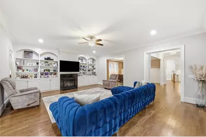 1041 Pine Grove Avenue NE, Atlanta, GA 30319 - Photo 4