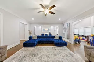 1041 Pine Grove Ave NE, Atlanta, GA 30319 - Photo 6