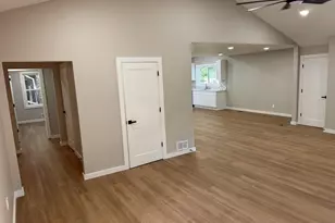 2675 Lantern Ln, Atlanta, GA 30349 - Photo 6
