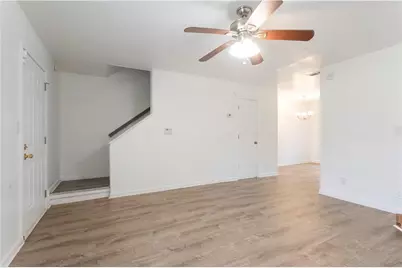 1585 Springleaf Point SE, Smyrna, GA 30080 - Photo 4