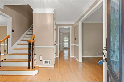 2185 Wenlok Trail NE, Marietta, GA 30066 - Photo 2
