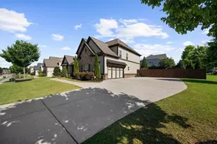 111 Sierra Cir, Woodstock, GA 30188 - Photo 4