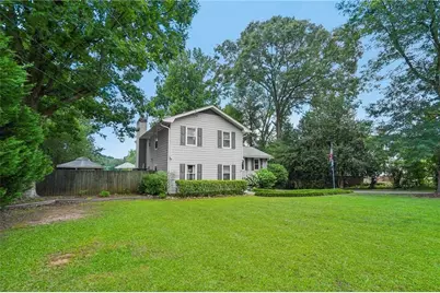 4852 Arrowhead Trail West SW, Lilburn, GA 30047 - Photo 2