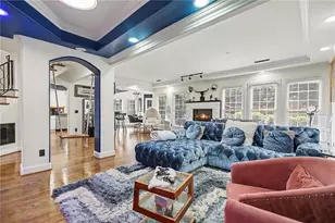 6375 Glenridge Dr, Sandy Springs, GA 30328 - Photo 4