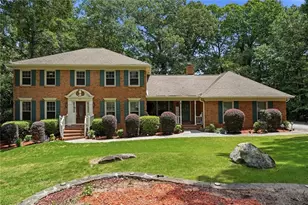 5027 Castlewood Dr SW, Lilburn, GA 30047 - Photo 2