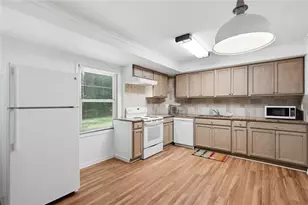 5027 Castlewood Dr SW, Lilburn, GA 30047 - Photo 26