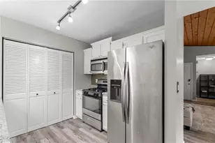 810 Bonnie Glen Dr SE, Marietta, GA 30067 - Photo 10