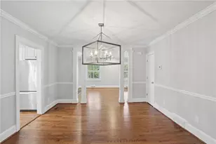 553 Woodward Way NW, Atlanta, GA 30305 - Photo 6