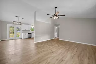 2848 Rocky Pointe Way, Snellville, GA 30078 - Photo 10